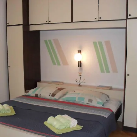 In - Insel Rab 17728 Apartamento *